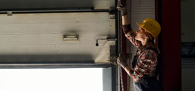 Addressing Common Garage Door Stoppage Issues in Royal Palm Beach, FL